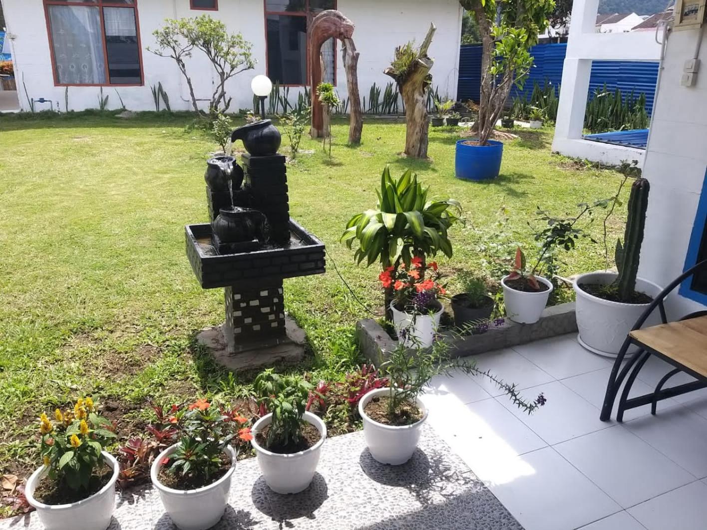 Kaliaga Bungalow Berastagi Eksteriør bilde